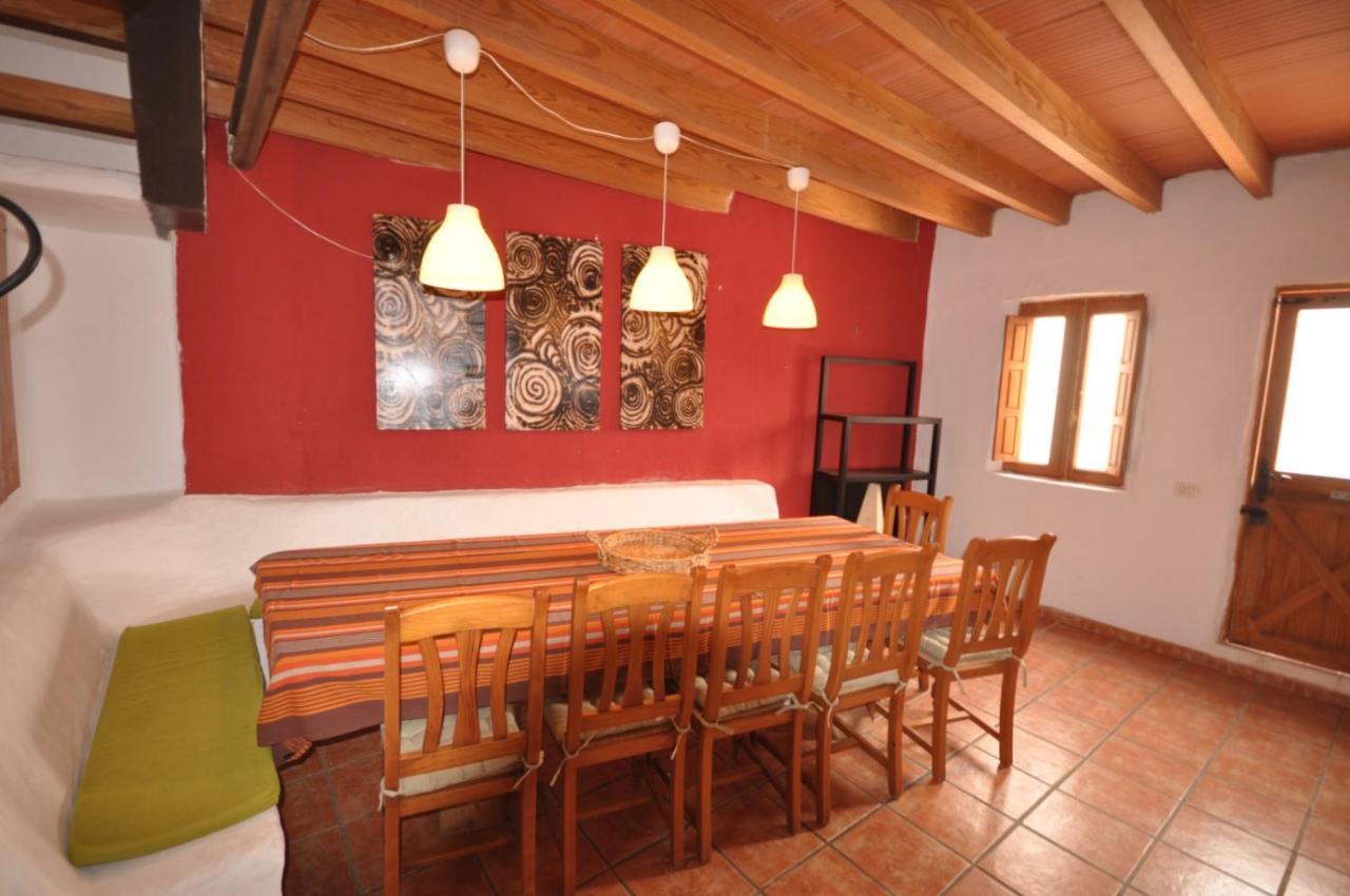 Casaruralarona Valle de San Lorenzo Exterior photo