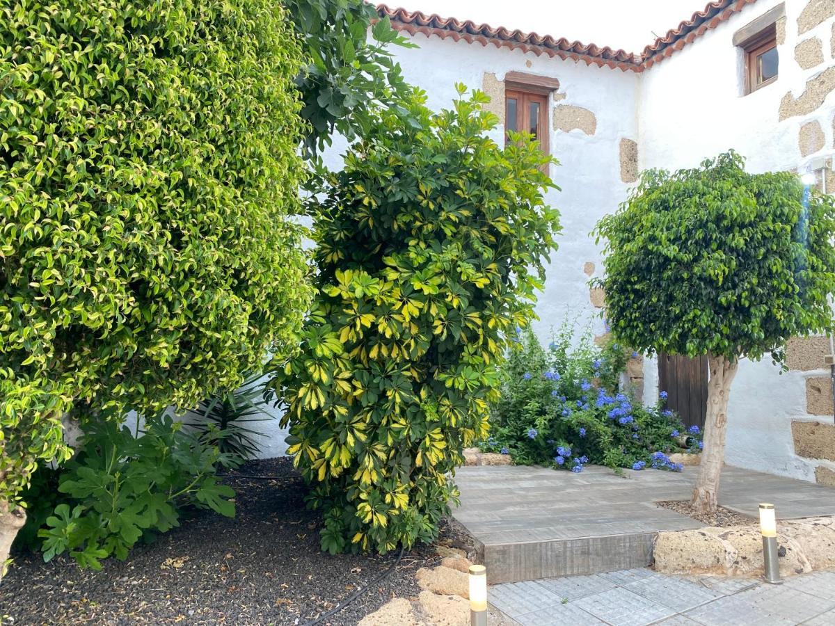 Casaruralarona Valle de San Lorenzo Exterior photo